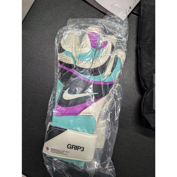 Nike GK Grip 3 Goalkeeper Soccer Gloves FB2998-010 Size 8 New! - Picture 5 of 7
